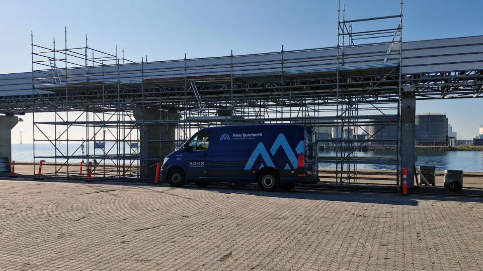 Experienced fitters from Niels Burcharth A/S complete a major task.
